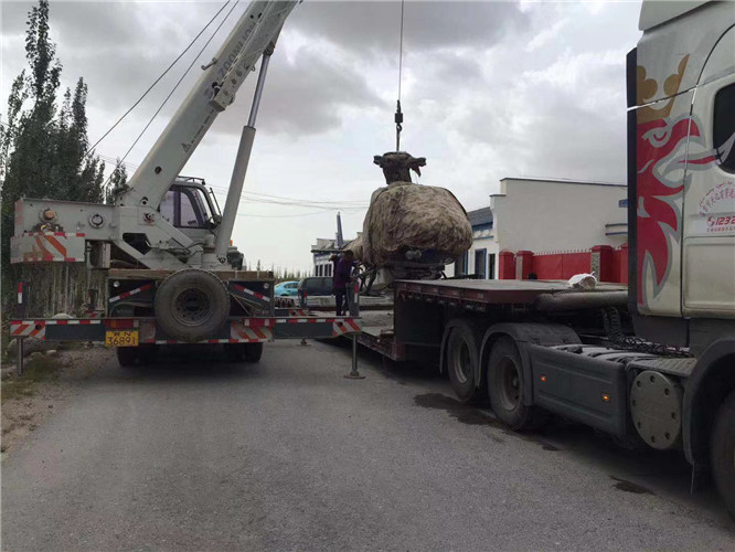 四川狭窄场地（如小区、车间）适合用哪种吊车？