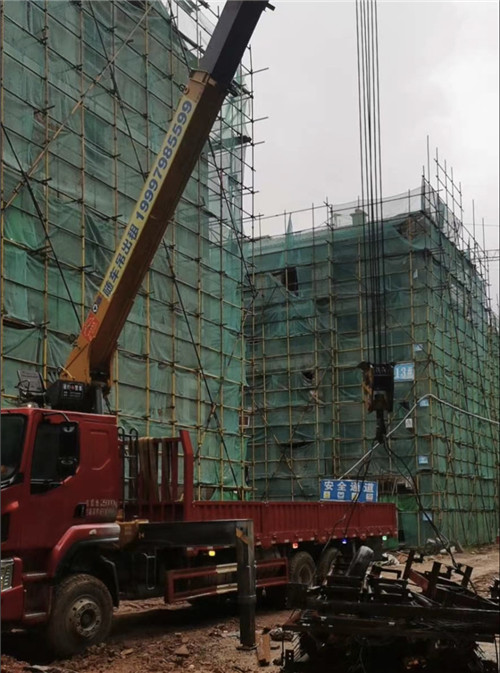 四川“慢工细活”—— 吊车的 “微动控制” 技术